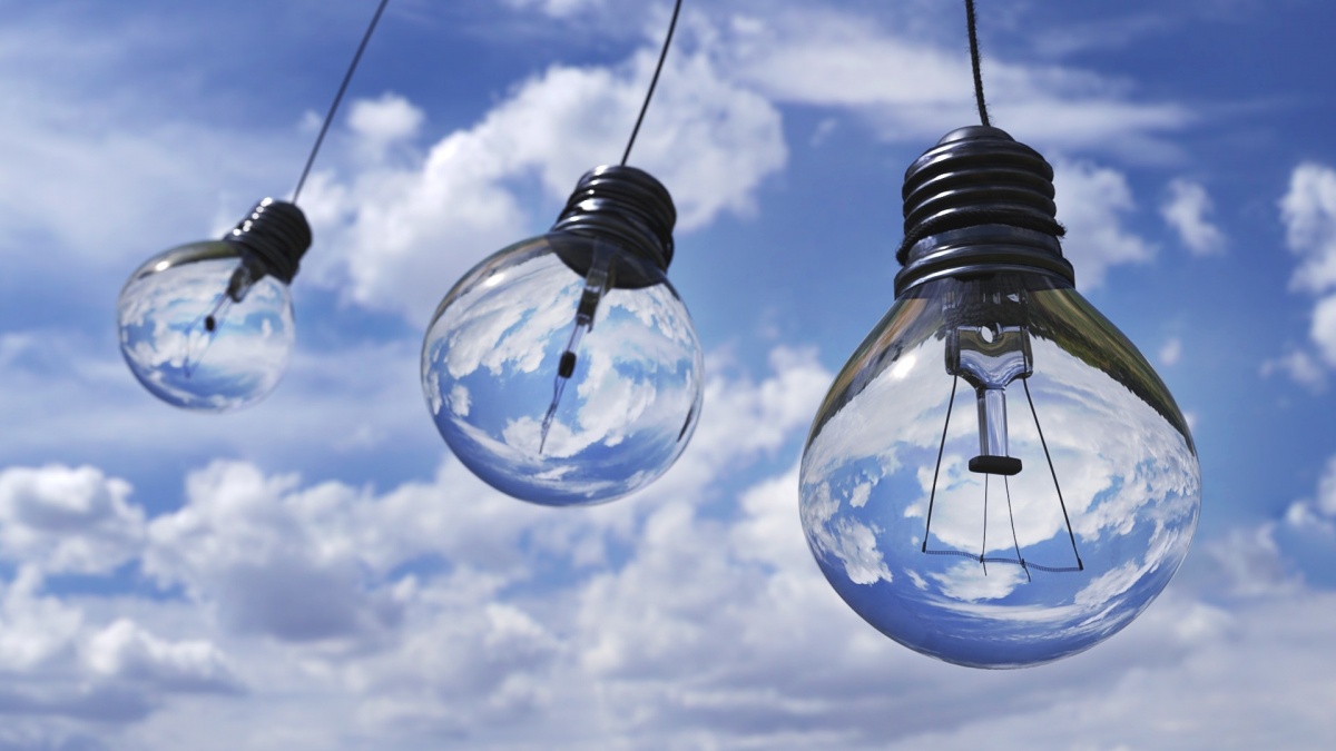 Dlaczego warto produkować prąd z Orange Energia?