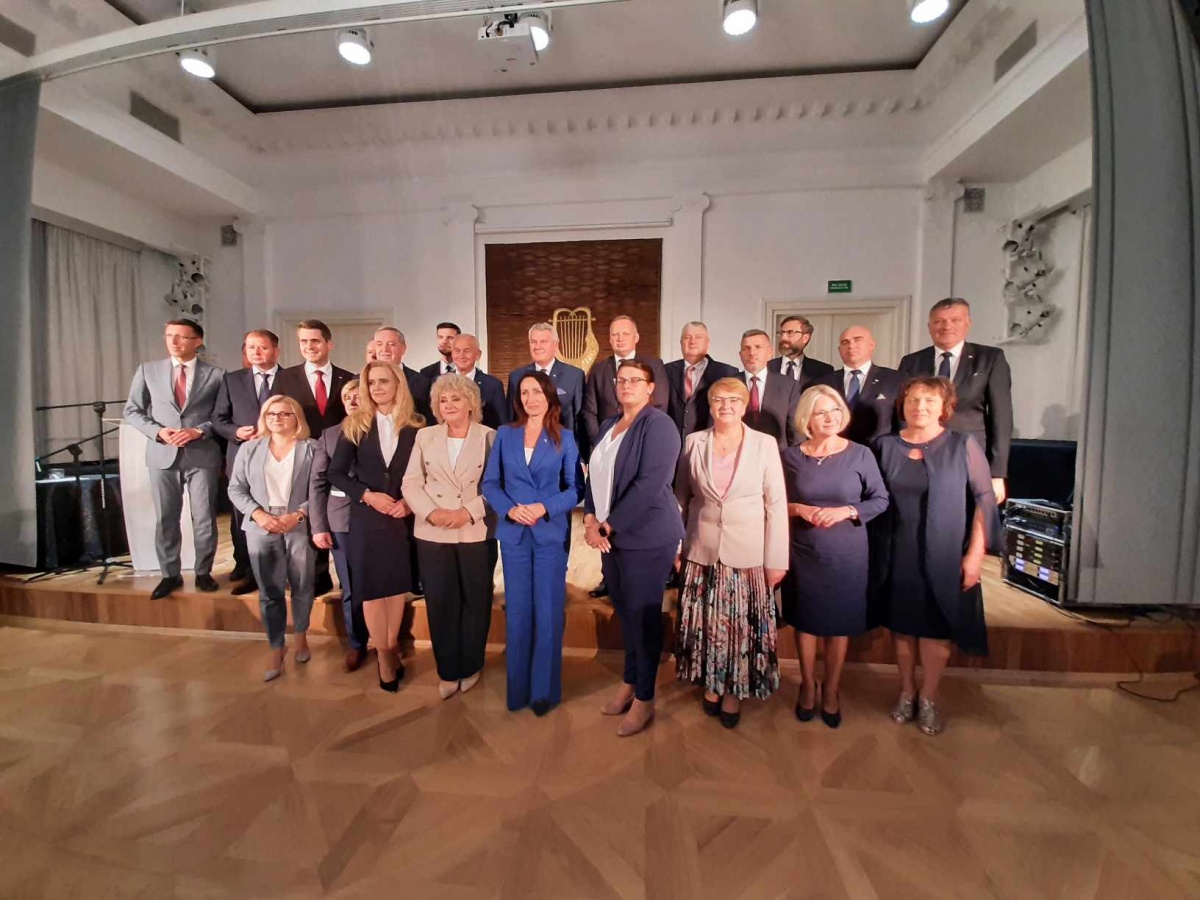 PiS przedstawił listę kandydatów do Sejmu i Senatu