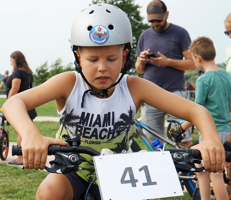 Sportowa sobota nad zalewem - siatkówka i cross rowerów górskich
