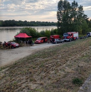Mężczyznę porwał nurt - trwają jego poszukiwania