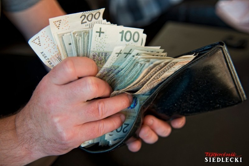 Zostawiła portfel w publicznej toalecie. Złodziejka zdążyła wydać 300 zł