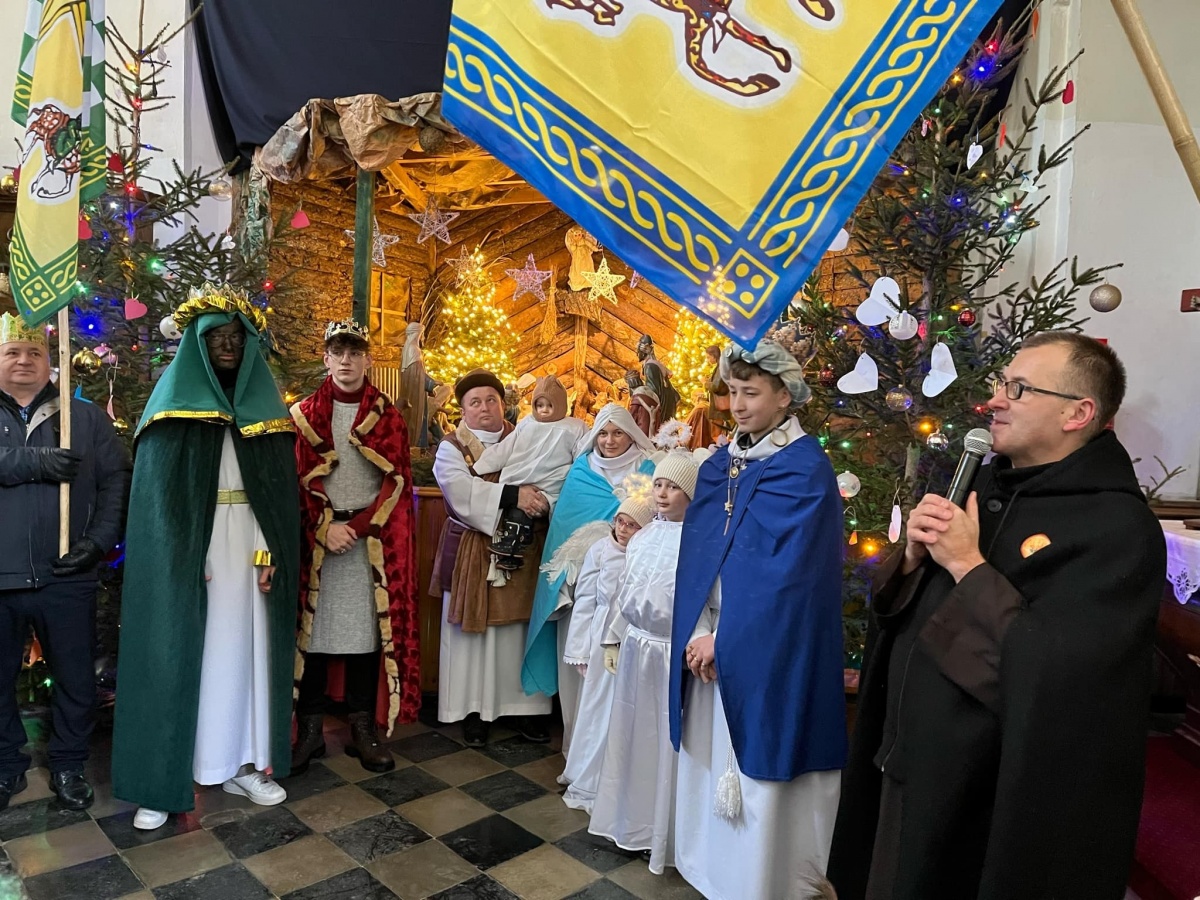 Gmina Adamów: Pokłonili się królowie