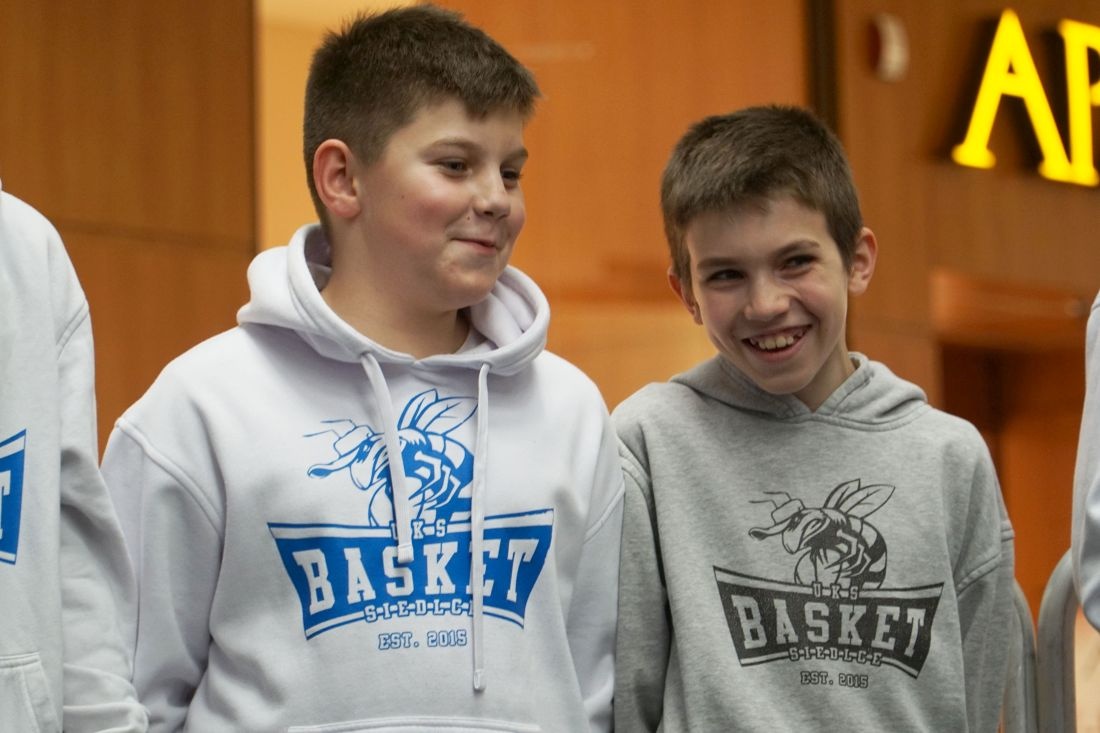Niebieska armia w Galerii Siedlce. UKS Basket pokazał siłę! (zdjęcia, film)