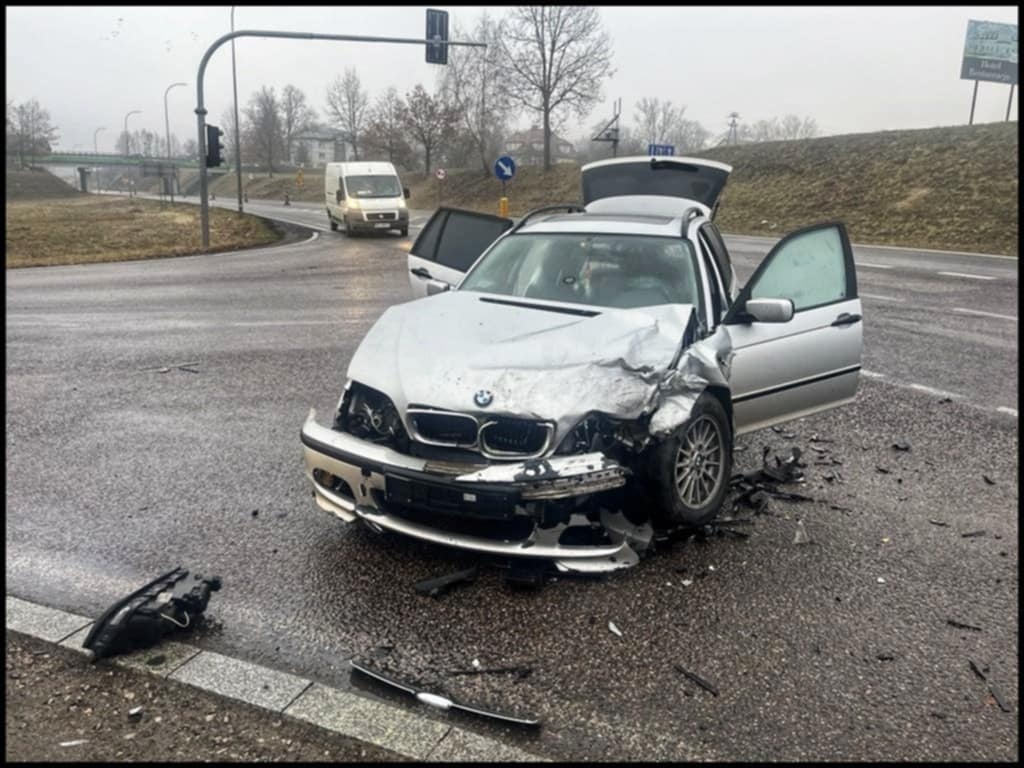 Zderzenie w Żelkowie. Jedna osoba poszkodowana