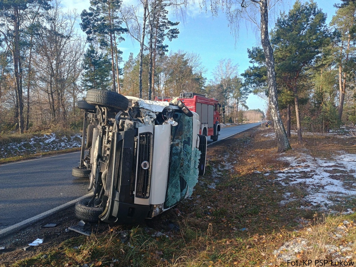 Zderzenie opla z fiatem ducato. Kierująca 35-latka trafiła do szpitala
