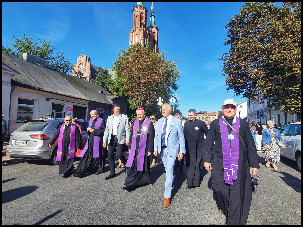 Z Siedlec do Częstochowy. Ruszyła Piesza Pielgrzymka Podlaska na Jasną Górę (zdjęcia+filmy)