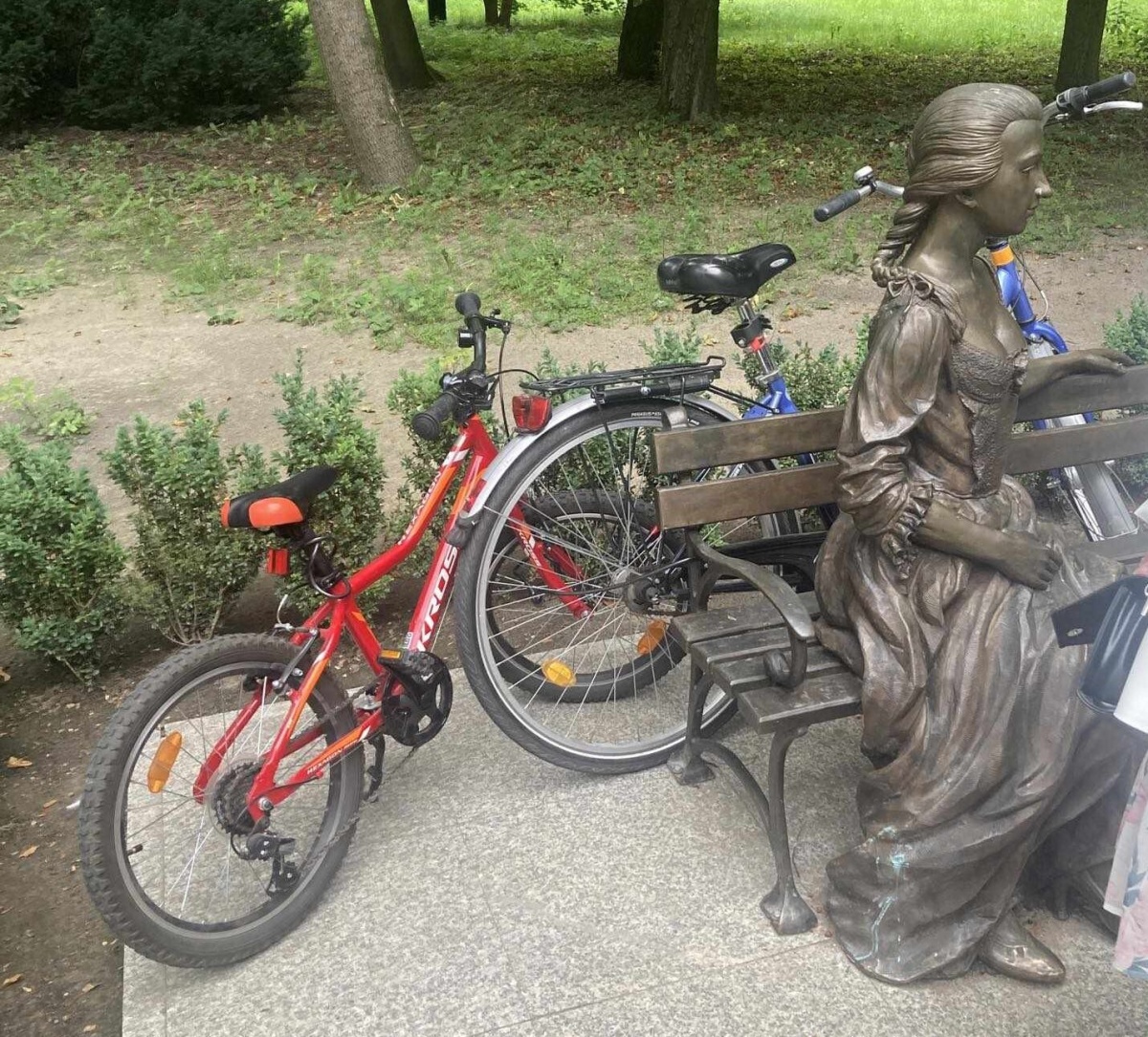 Nie przypinajcie rowerów do Ogińskiej!