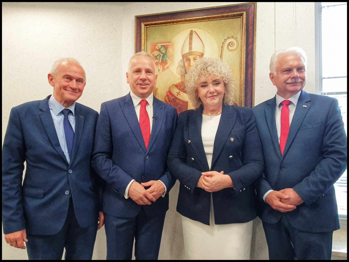 Prezydent Tomasz Hapunowicz i siedleccy radni zaprzysiężeni