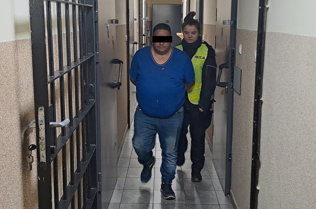 Dwaj obywatele Słowacji napadli i okradli 70-latka