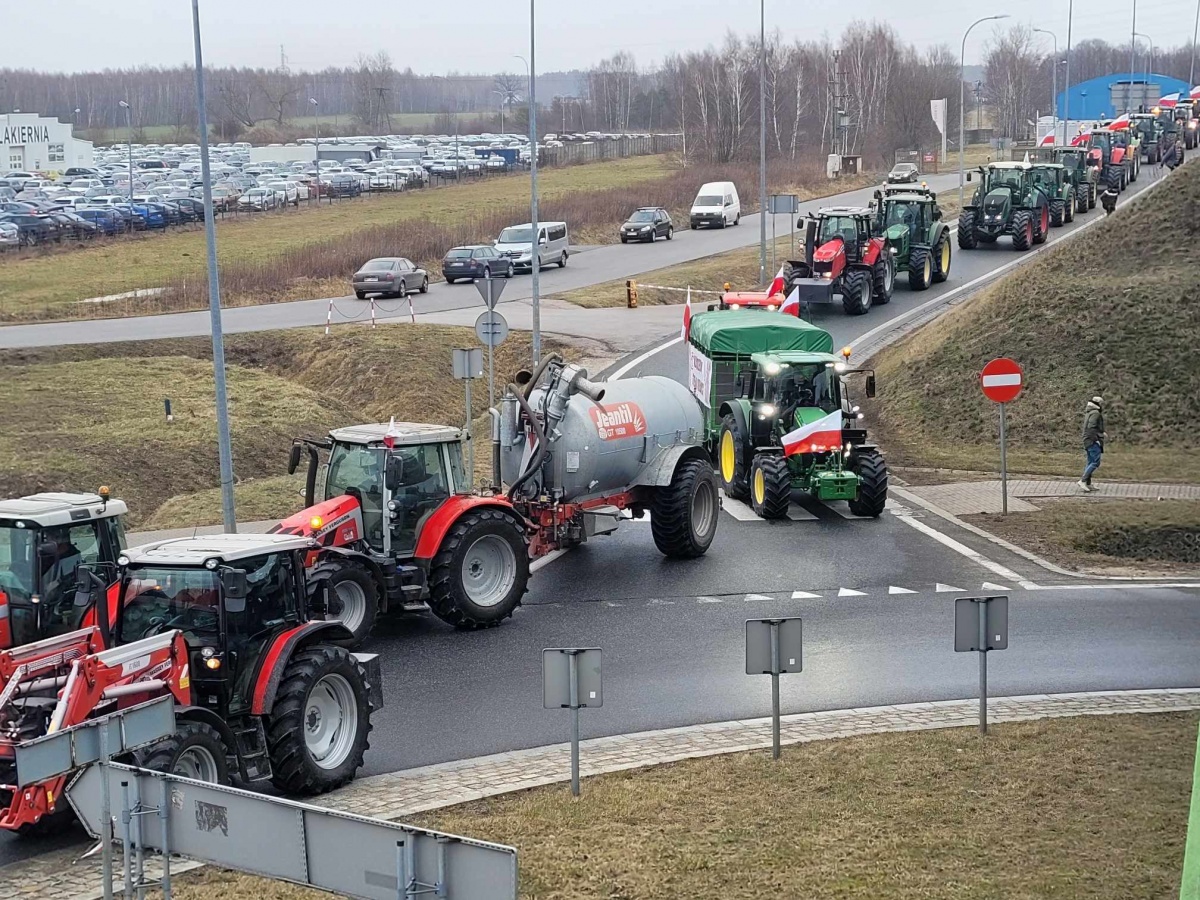 Protest rolników trwa! Ronda w Stojadłach i Arynowie całkowicie zablokowane! (zdjęcia)