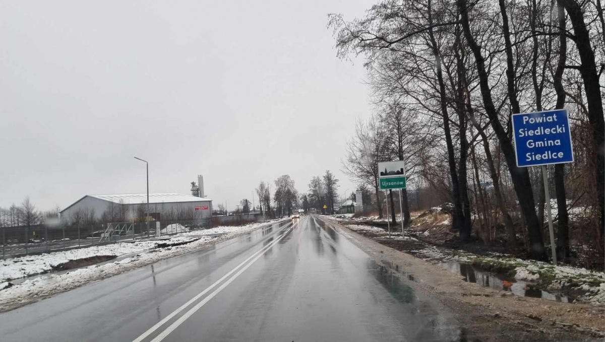 Prosto z dziurawej ul. Terespolskiej na równiutką drogę powiatową