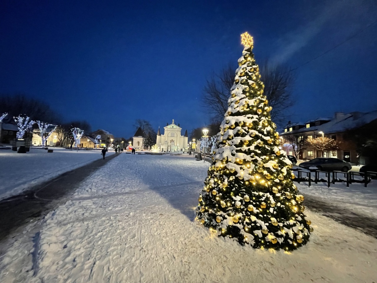 Węgrów w świątecznych iluminacjach (zdjęcia)