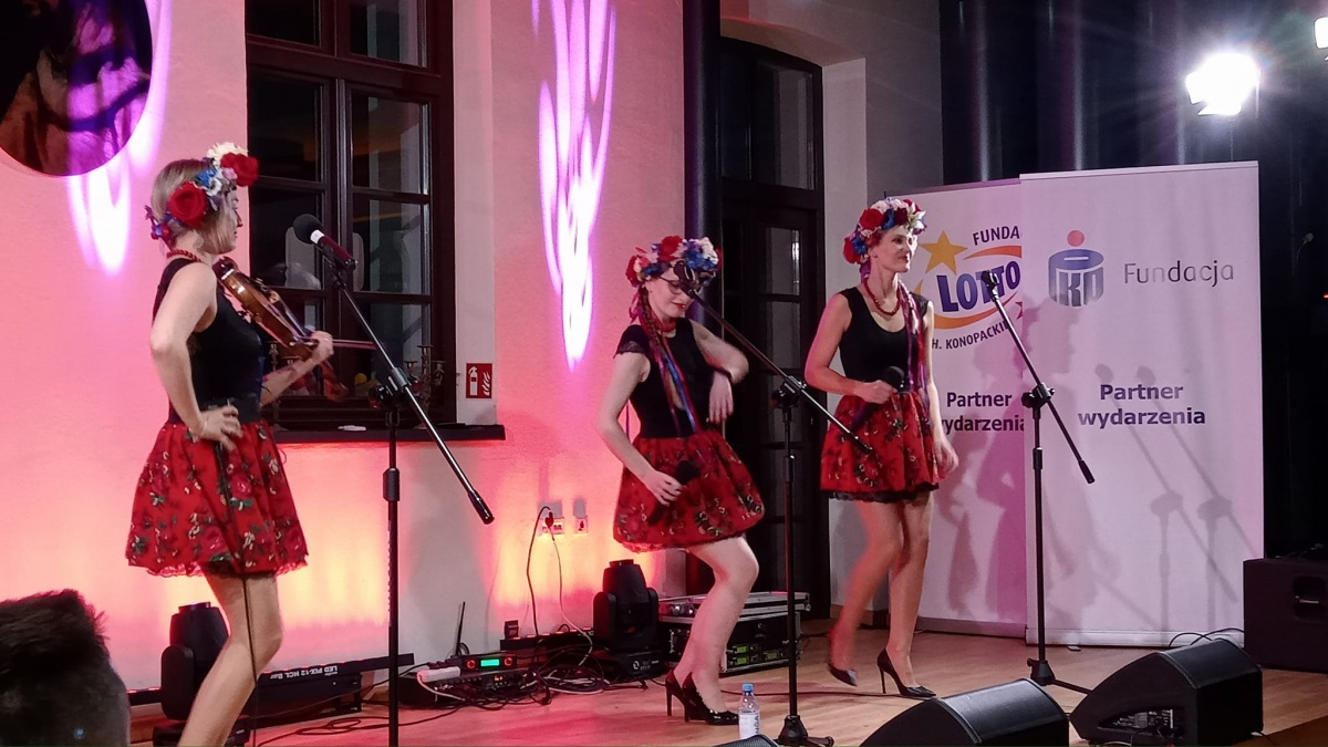 Ekspresyjny koncert Słowianek w klasztorze