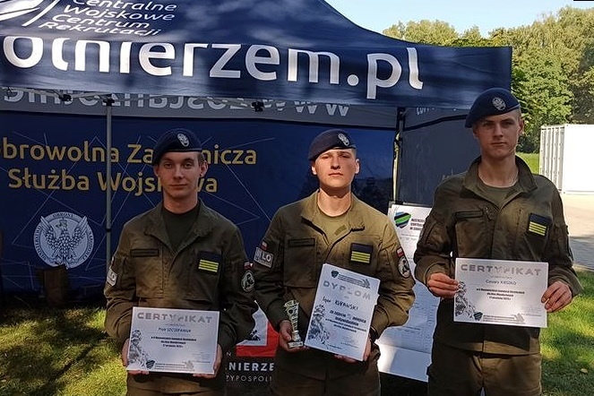 Wojewódzkie Zawody Strzeleckie Klas Wojskowych. Uczeń Elektryka stanął na podium