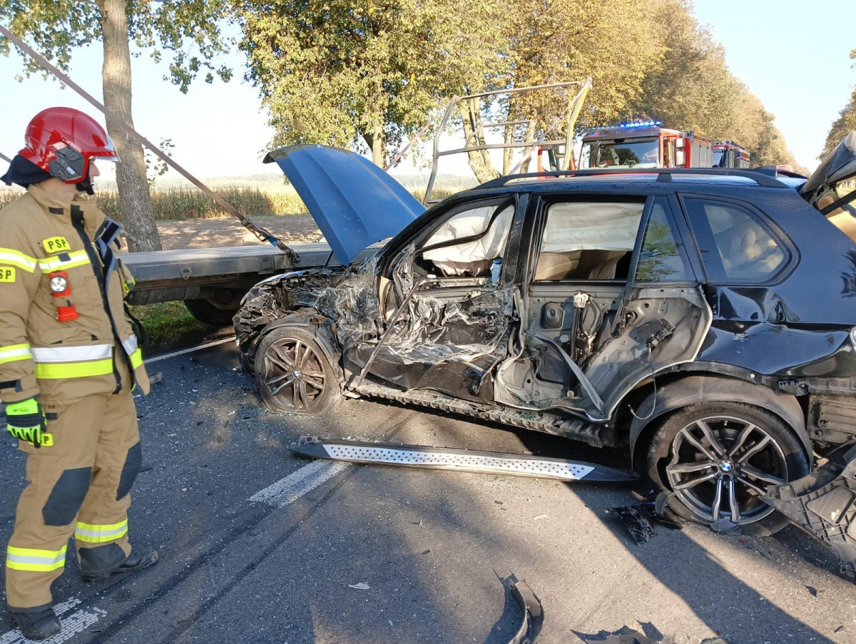 Wypadek z udziałem czterech samochodów na drodze krajowej nr 63