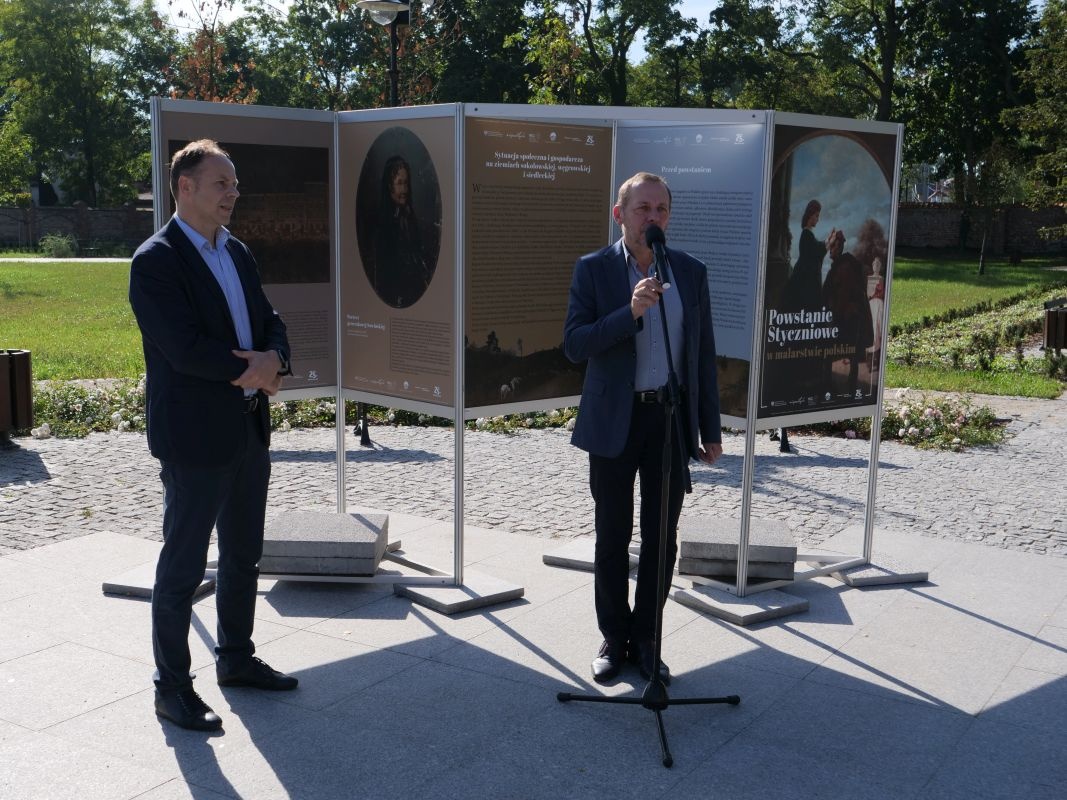 „Powstanie Styczniowe w malarstwie polskim” - wystawa w parku miejskim.