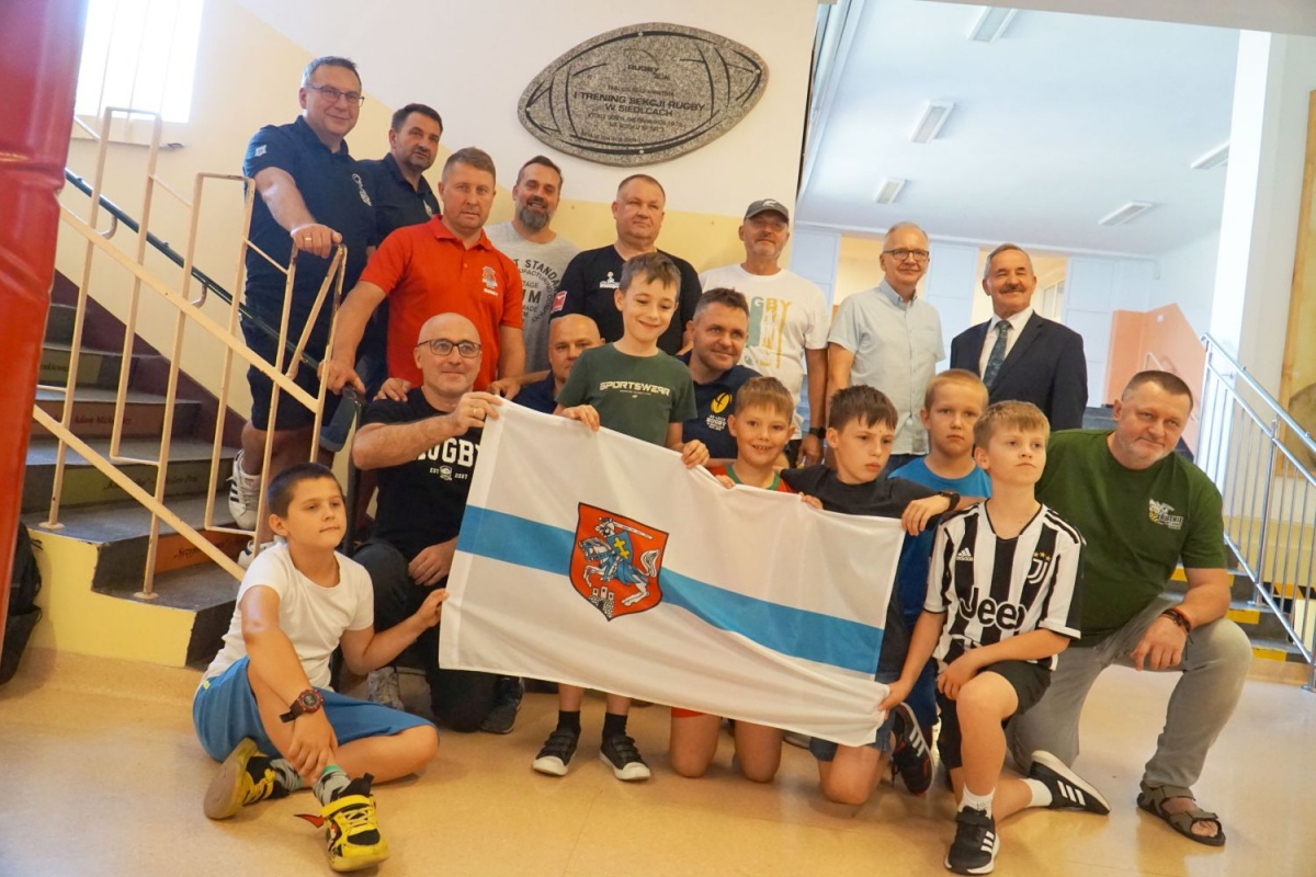 Historia jest najważniejsza! Tablica upamiętniająca pierwszy trening rugby w Siedlcach odsłonięta (zdjęcia)