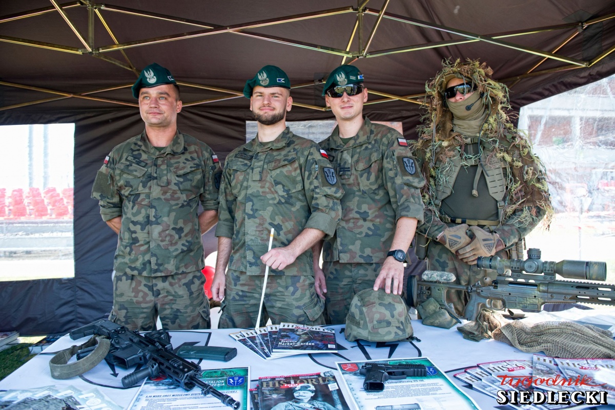 Trwa Piknik 18. Dywizji w Siedlcach (zdjęcia)