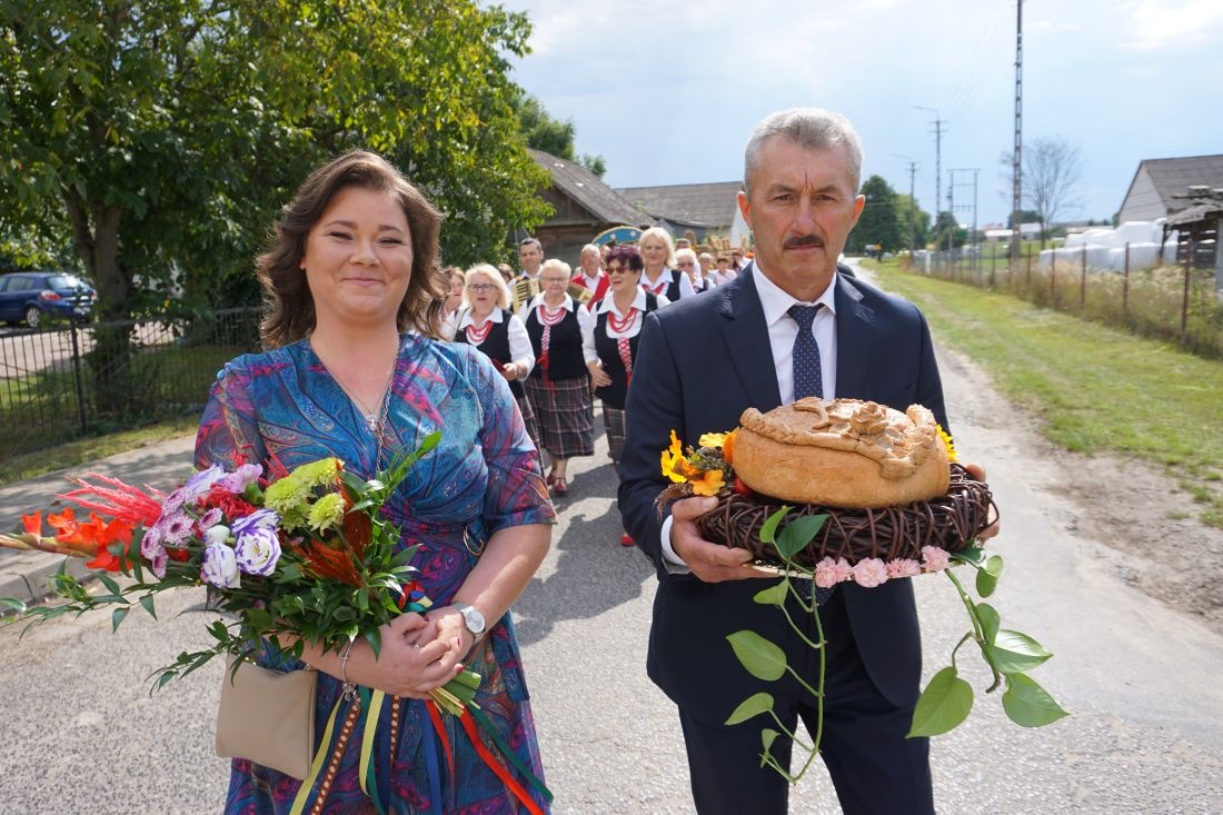 Plon niesiemy plon, w gospodarza dom…