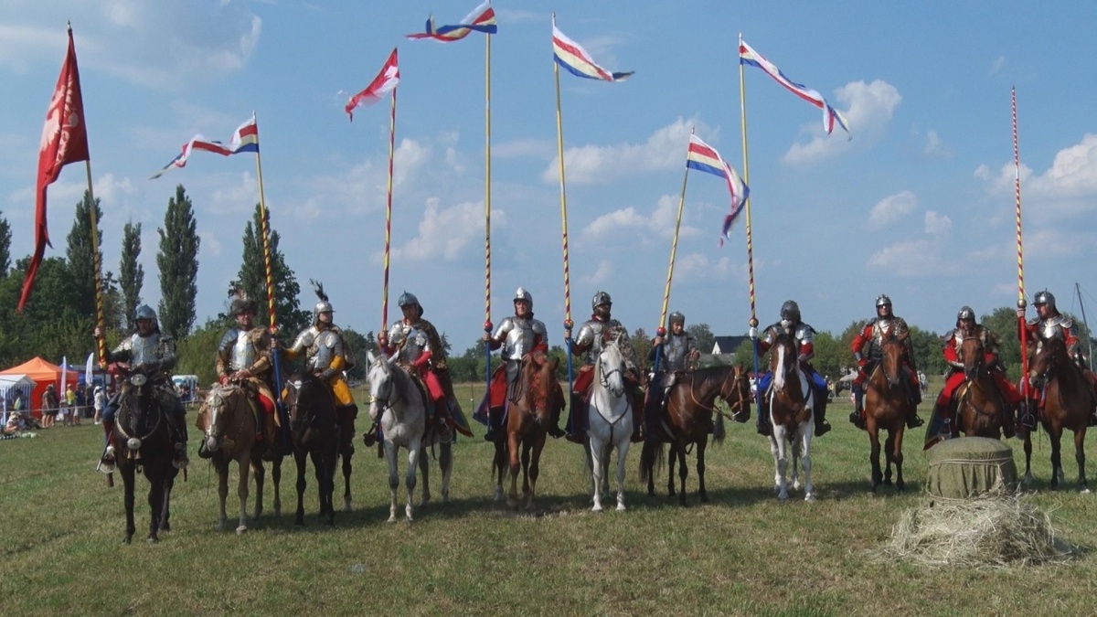 Husaria na polach Węgrowa (zdjęcia)