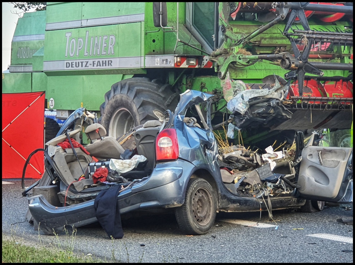 Tragiczne zderzenie w Broszkowie (zdjęcia)