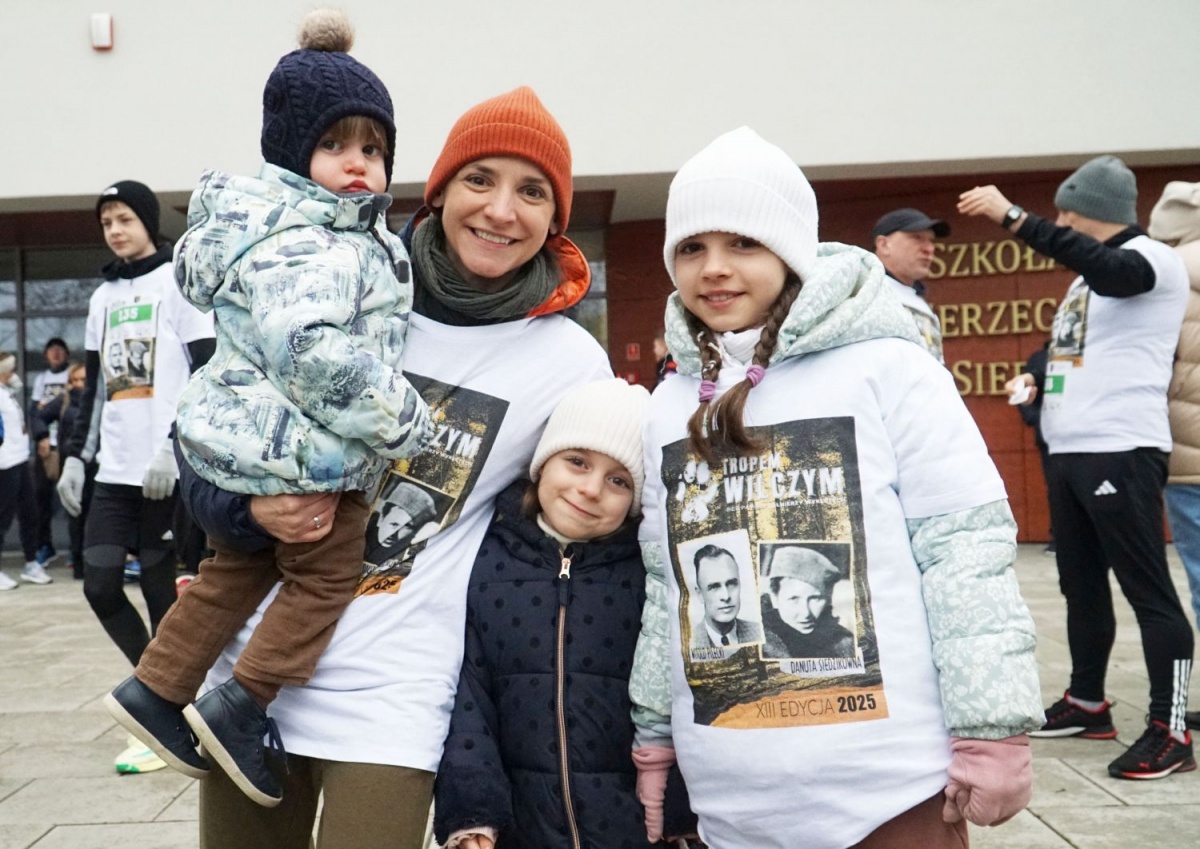 Siedlce: Nie dla miejsc, nie dla czasów - pobiegli dla Żołnierzy Wyklętych (zdjęcia)