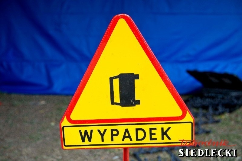 Sulejówek: Peugeotem w barierki (aktualizacja)