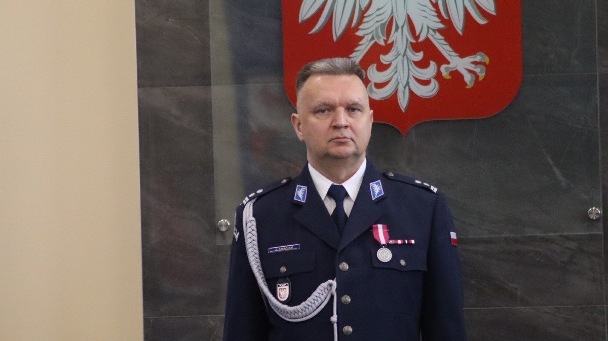 Zastępca komendanta policji pożegnał się z mundurem