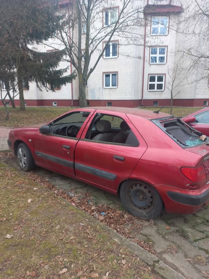 Wraki aut na parkingach: problem, którego nie można łatwo rozwiązać