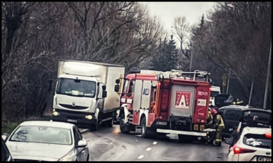 Wypadek na wyjeździe z Siedlec! Utrudnienia w ruchu!