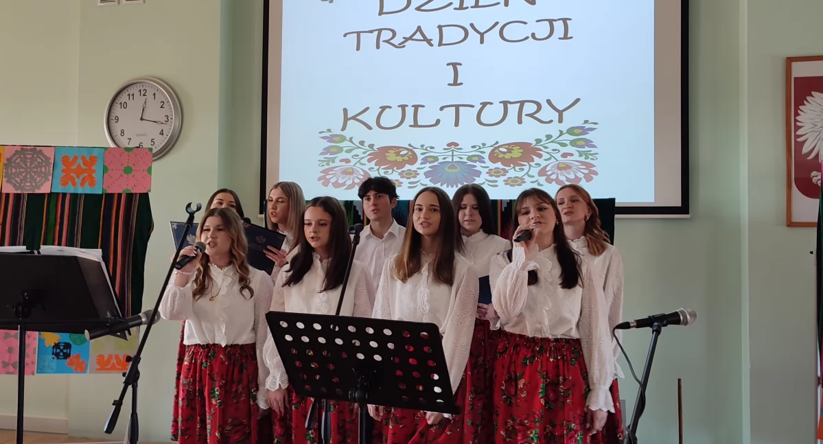 Dzień Tradycji i Kultury w ZS nr 1 w Garwolinie – niezapomniana muzyka ludowa