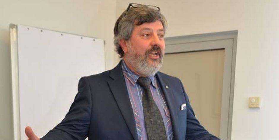 Wierny liberalnym wartościom 