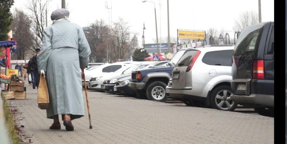 Większe pieniądze dla stulatków
