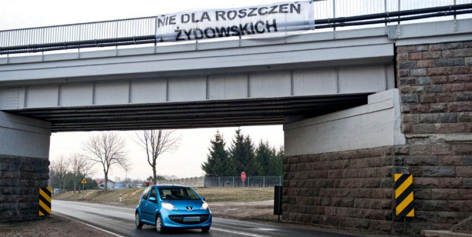 Transparenty w Siedlcach i Ujrzanowie