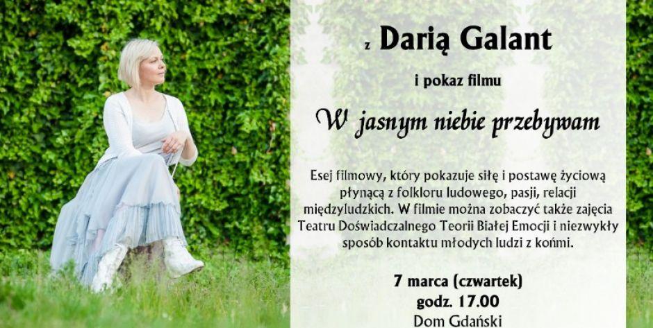 W jasnym niebie przebywam