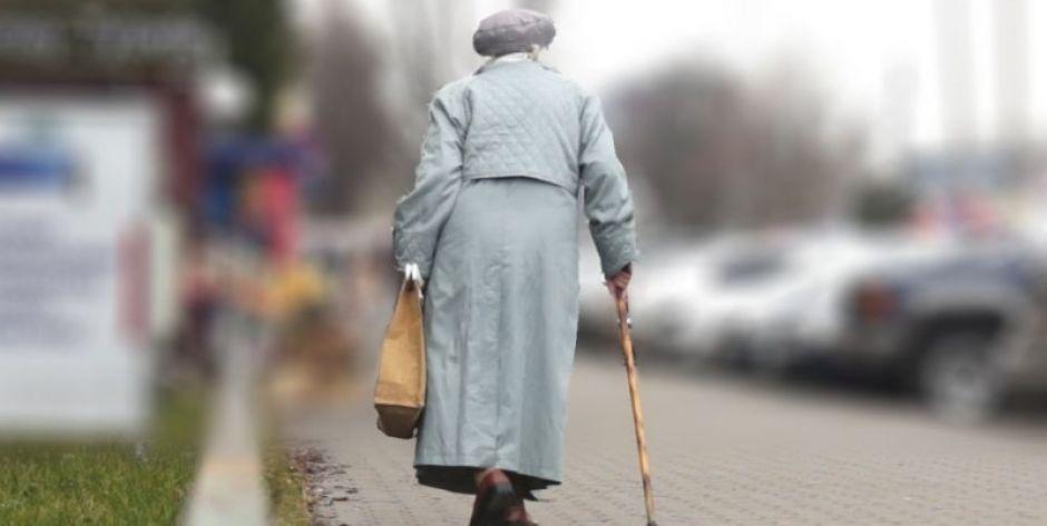 Oszuści dzwonią do seniorów. Mówią, że ich wnuczek miał wypadek...