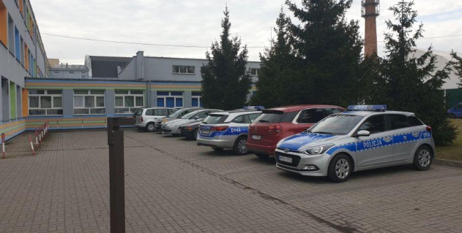 Alarm bombowy w SP nr 4. Sprawcą zamieszania 15-latek (aktualizacja)