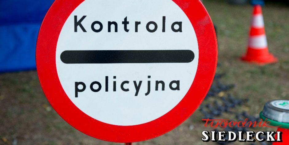 Chciał uciec, zderzył się z samochodem
