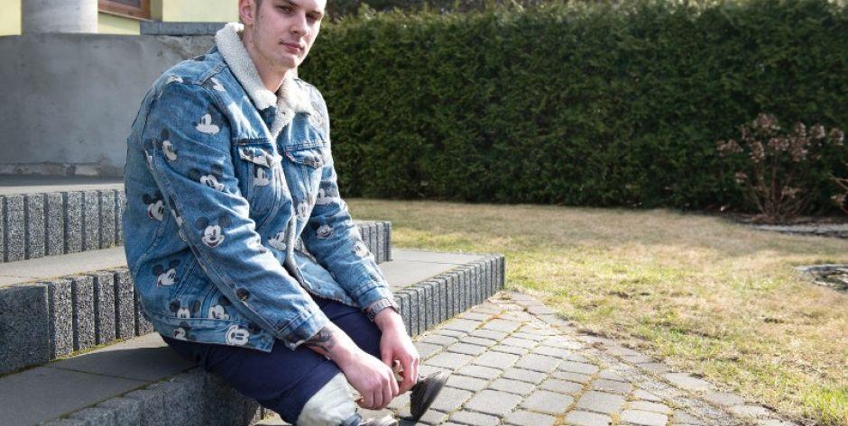 Adam potrzebuje nóg 