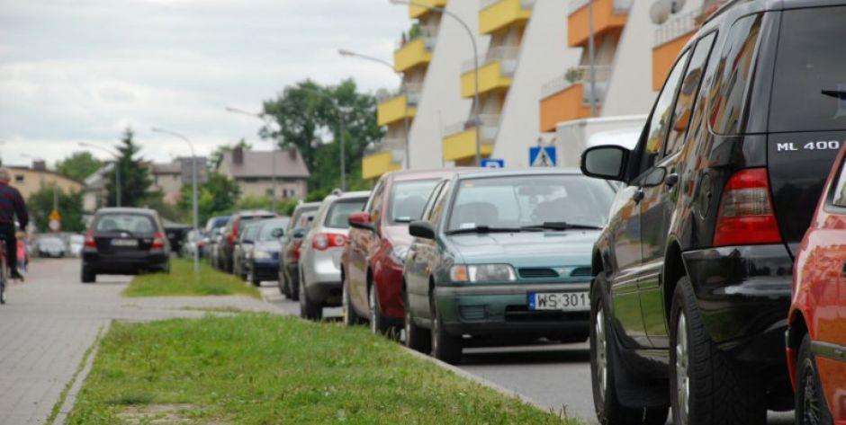 Radni zmienili zdanie w sprawie liczby miejsc parkingowych