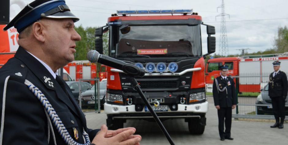 Nowy samochód ratowniczo-gaśniczy dla OSP w Nowym Opolu