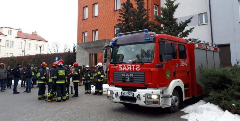 Odwołane zajęcia na uczelni/Szukają bomby 