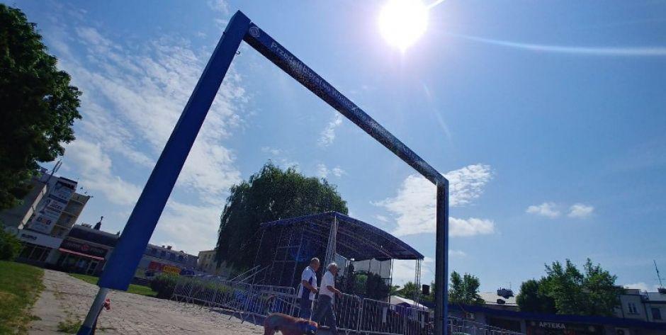 Schłodzisz się na Placu Sikorskiego. Postawiono wodną kurtynę