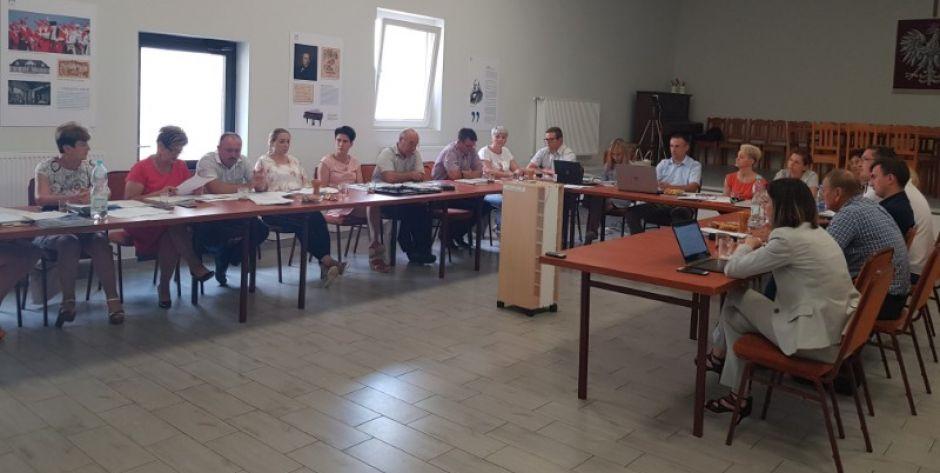 Dużo drożej za śmieci w Parysowie