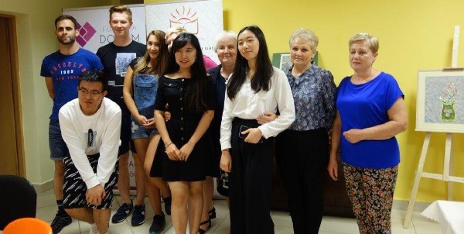 Międzynarodowa i międzypokoleniowa integracja w bibliotece