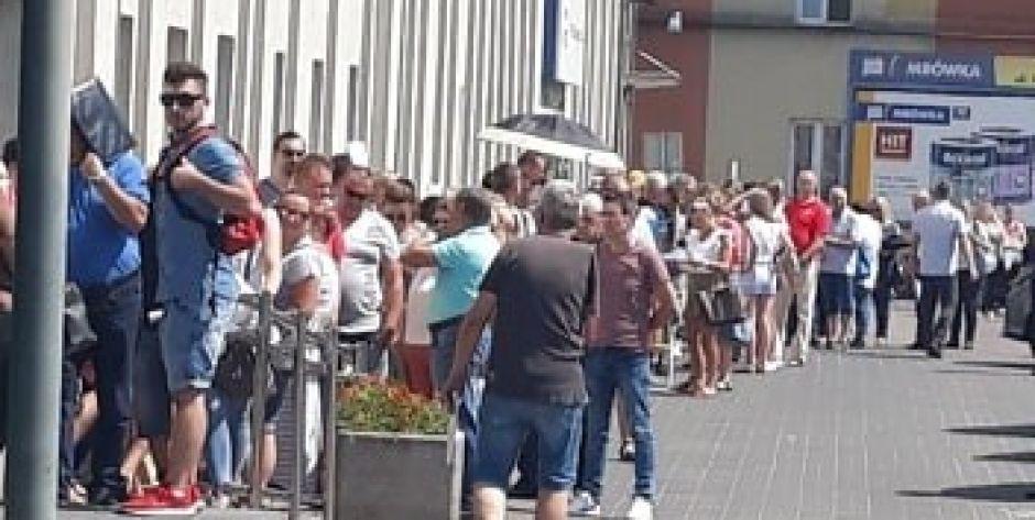Ogromna kolejka przed PGE 
