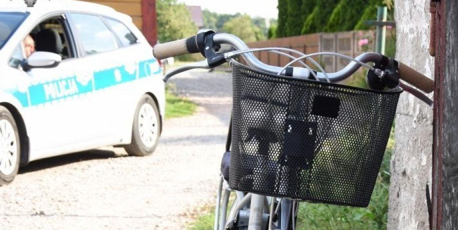 Nastolatek na motocyklu uderzył w rower 