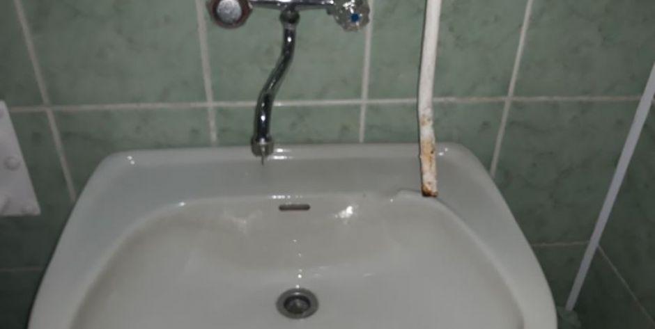 „Wysoki standard” w przyszpitalnej toalecie