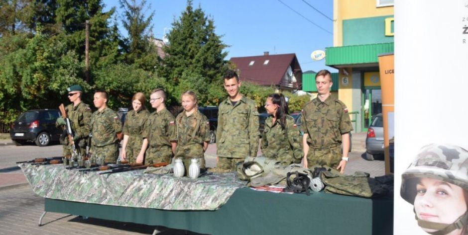 Piknik militarno-wojskowy w Kosowie Lackim