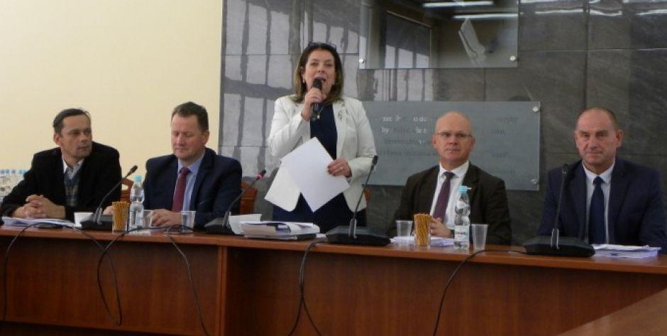 Zasłużeni dostaną srebrne pierścienie od starosty